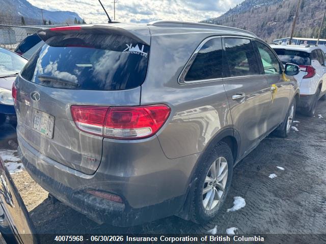 40075968 :رقم المزاد ، 5XYPGDA13GG093870 vin ، 2016 Kia Sorento Lx/l مزاد بيع