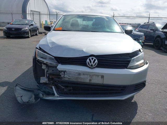 2013 Volkswagen Jetta მანქანა იყიდება აუქციონზე, vin: 3VW2K7AJ4DM271923, აუქციონის ნომერი: 40075969