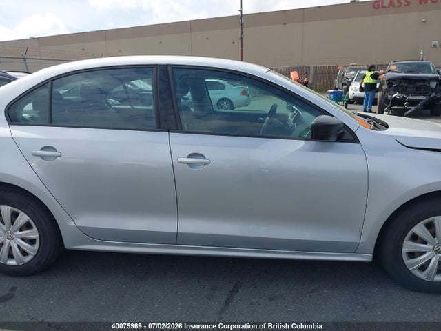 2013 Volkswagen Jetta მანქანა იყიდება აუქციონზე, vin: 3VW2K7AJ4DM271923, აუქციონის ნომერი: 40075969