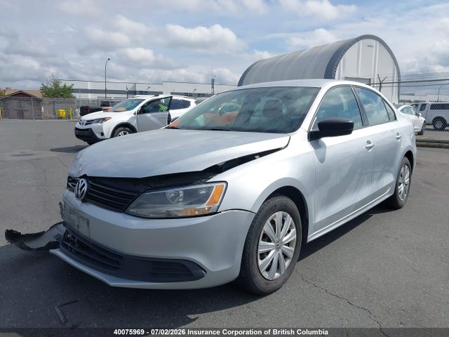 2013 Volkswagen Jetta მანქანა იყიდება აუქციონზე, vin: 3VW2K7AJ4DM271923, აუქციონის ნომერი: 40075969