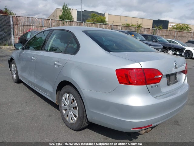 2013 Volkswagen Jetta მანქანა იყიდება აუქციონზე, vin: 3VW2K7AJ4DM271923, აუქციონის ნომერი: 40075969