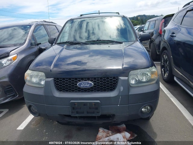 2005 Ford Escape Xlt მანქანა იყიდება აუქციონზე, vin: 1FMYU03165KD38067, აუქციონის ნომერი: 40076024