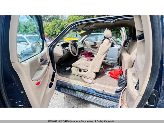 40076030 :رقم المزاد ، 2FTRX18L52CA12633 vin ، 2002 Ford F150 مزاد بيع