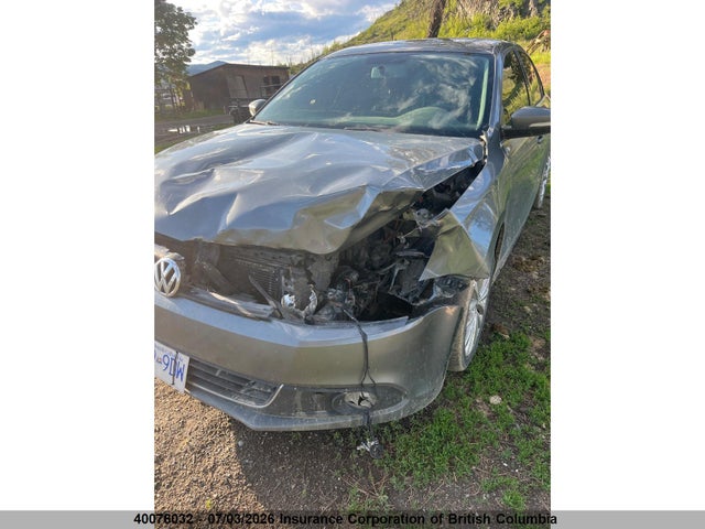 2011 Volkswagen Jetta მანქანა იყიდება აუქციონზე, vin: 3VWLL7AJXBM021990, აუქციონის ნომერი: 40076032