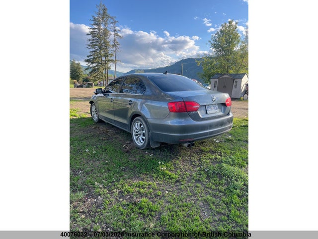 2011 Volkswagen Jetta მანქანა იყიდება აუქციონზე, vin: 3VWLL7AJXBM021990, აუქციონის ნომერი: 40076032