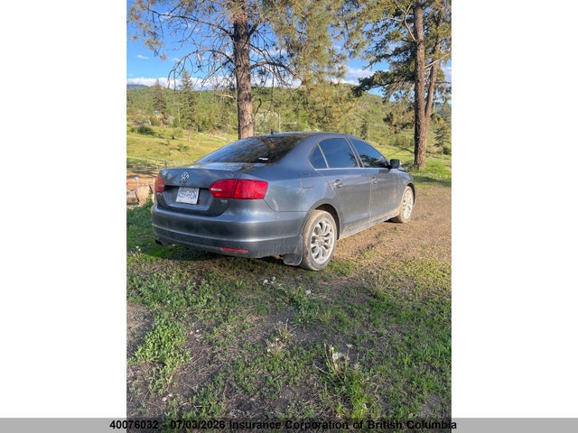 2011 Volkswagen Jetta მანქანა იყიდება აუქციონზე, vin: 3VWLL7AJXBM021990, აუქციონის ნომერი: 40076032