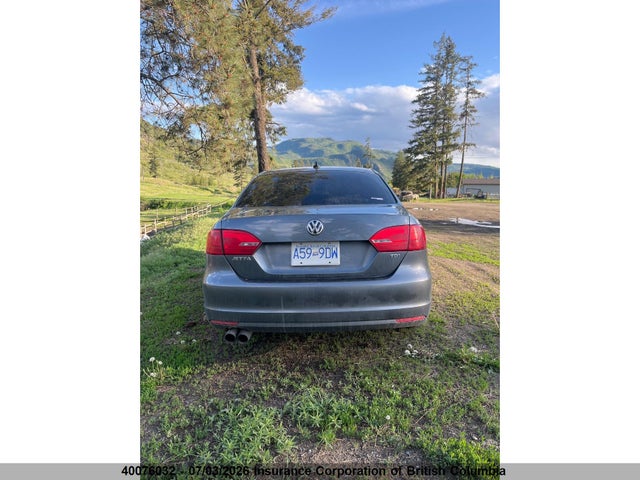 2011 Volkswagen Jetta მანქანა იყიდება აუქციონზე, vin: 3VWLL7AJXBM021990, აუქციონის ნომერი: 40076032