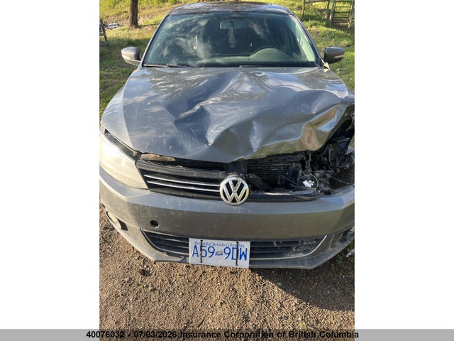 2011 Volkswagen Jetta მანქანა იყიდება აუქციონზე, vin: 3VWLL7AJXBM021990, აუქციონის ნომერი: 40076032