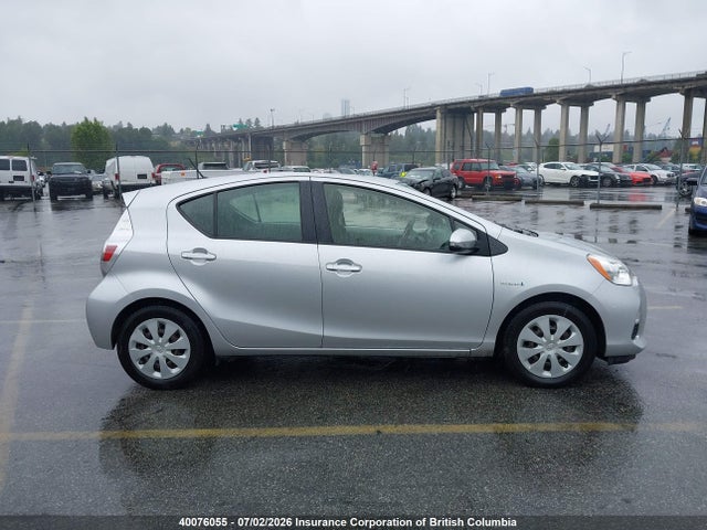 2014 Toyota Prius მანქანა იყიდება აუქციონზე, vin: JTDKDTB38E1562011, აუქციონის ნომერი: 40076055