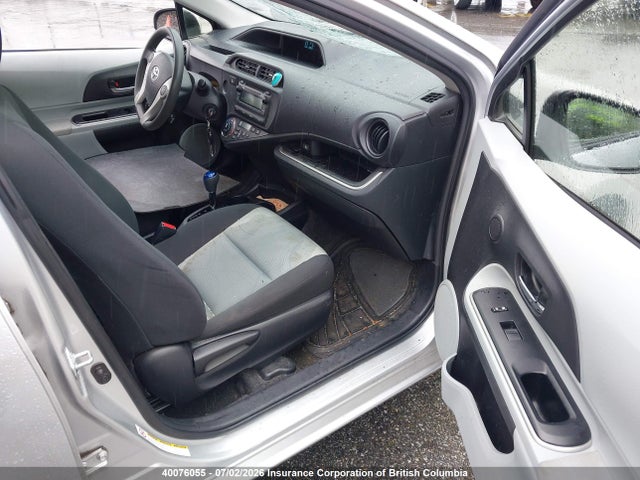 2014 Toyota Prius მანქანა იყიდება აუქციონზე, vin: JTDKDTB38E1562011, აუქციონის ნომერი: 40076055