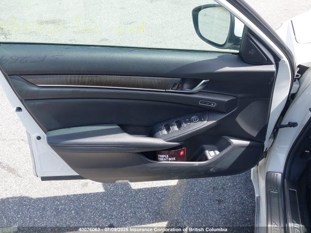 2018 Honda Accord Touring Hybrid მანქანა იყიდება აუქციონზე, vin: 1HGCV3F92JA800317, აუქციონის ნომერი: 40076063