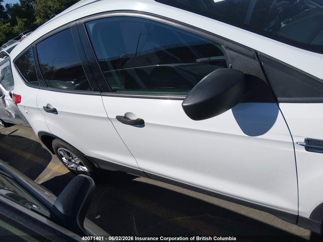40071401 :رقم المزاد ، 1FMCU0F77DUC38993 vin ، 2013 Ford Escape S مزاد بيع