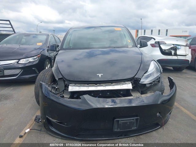 Tesla Model Y 2025 7SAYGDEE5SF221191 Image 13