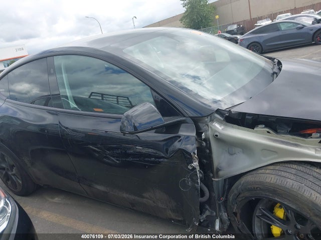 Tesla Model Y 2025 7SAYGDEE5SF221191 Image 14