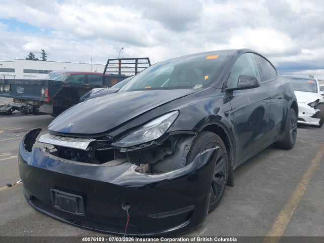 Tesla Model Y 2025 7SAYGDEE5SF221191 Image 2