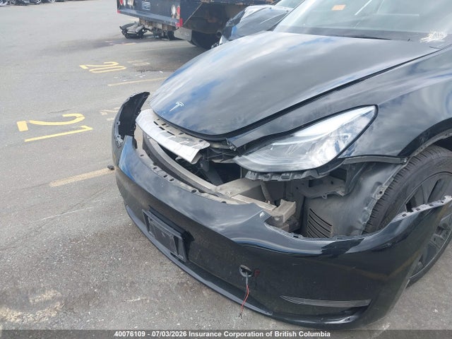 Tesla Model Y 2025 7SAYGDEE5SF221191 Image 6