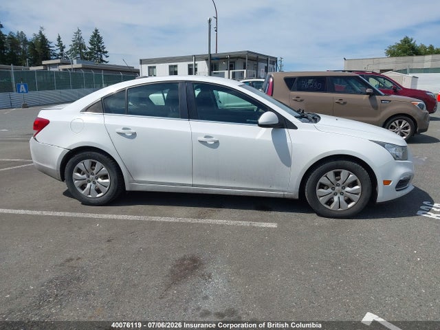 40076119 :رقم المزاد ، 1G1PC5SB8F7251911 vin ، 2015 Chevrolet Cruze مزاد بيع