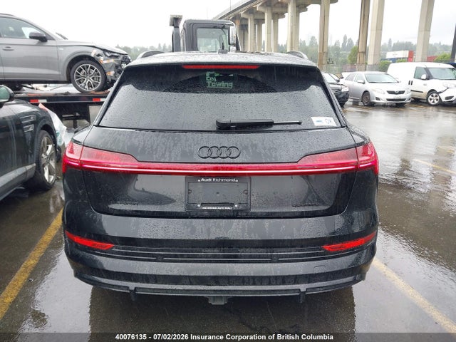 WA1VAAGE4NB044728 Audi E-tron Chronos