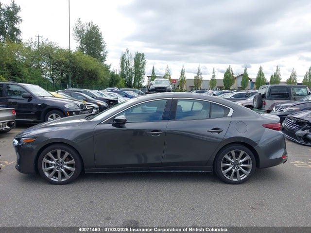2021 Mazda 3 Premium მანქანა იყიდება აუქციონზე, vin: JM1BPBDL7M1349225, აუქციონის ნომერი: 40071460