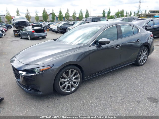 2021 Mazda 3 Premium მანქანა იყიდება აუქციონზე, vin: JM1BPBDL7M1349225, აუქციონის ნომერი: 40071460