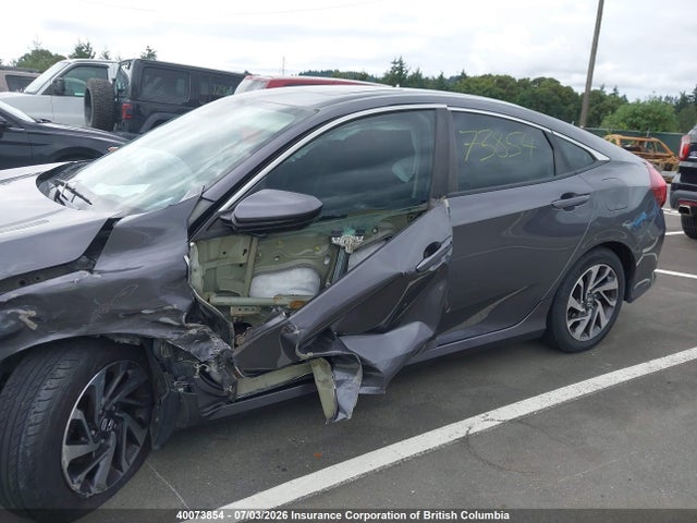 Продаж на аукціоні авто 2018 Honda Civic Ex, vin: 2HGFC2F89JH018568, номер лоту: 40073854