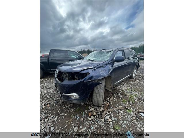 2012 Toyota Highlander Se მანქანა იყიდება აუქციონზე, vin: 5TDBK3EH4CS121778, აუქციონის ნომერი: 40076190