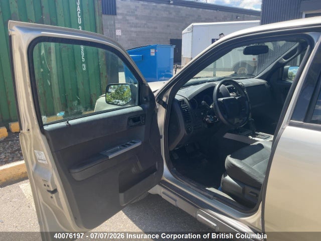 40076197 :رقم المزاد ، 1FMCU0DGXBKC25408 vin ، 2011 Ford Escape Xlt مزاد بيع