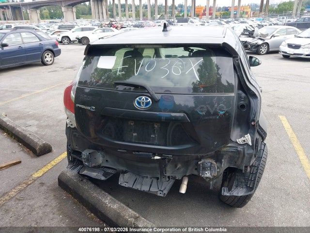 Toyota Prius 2016 JTDKDTB35G1127451 Image 17