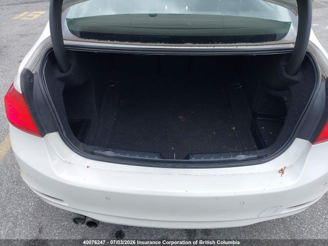 2013 Bmw 328i მანქანა იყიდება აუქციონზე, vin: WBA3B3C58DF537070, აუქციონის ნომერი: 40076247