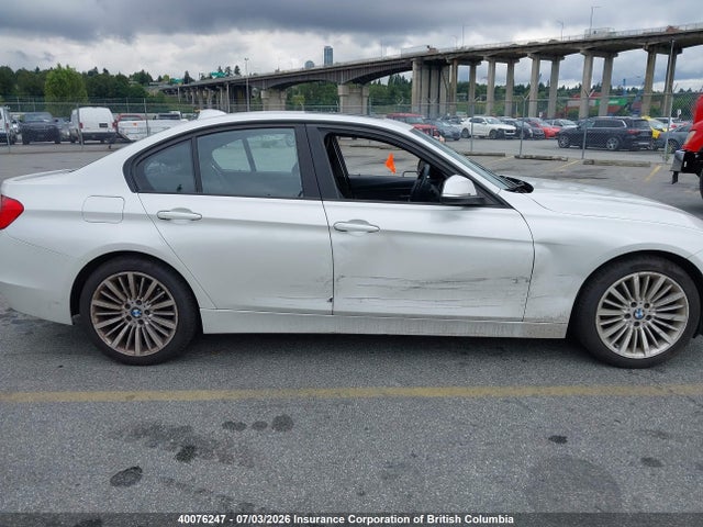 2013 Bmw 328i მანქანა იყიდება აუქციონზე, vin: WBA3B3C58DF537070, აუქციონის ნომერი: 40076247