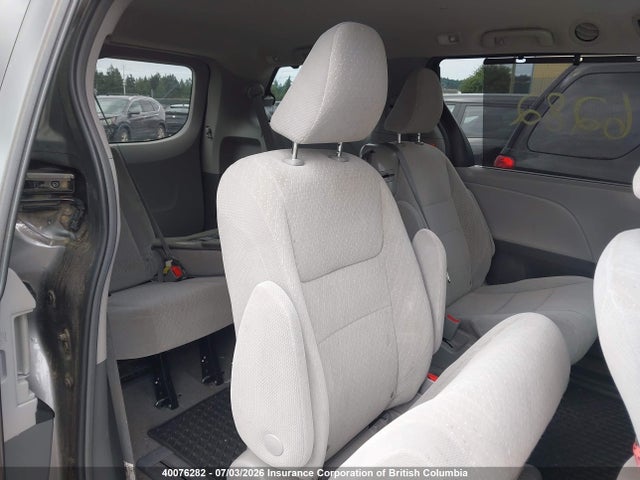 2018 Toyota Sienna Le 8-passenger მანქანა იყიდება აუქციონზე, vin: 5TDKZ3DC5JS954200, აუქციონის ნომერი: 40076282
