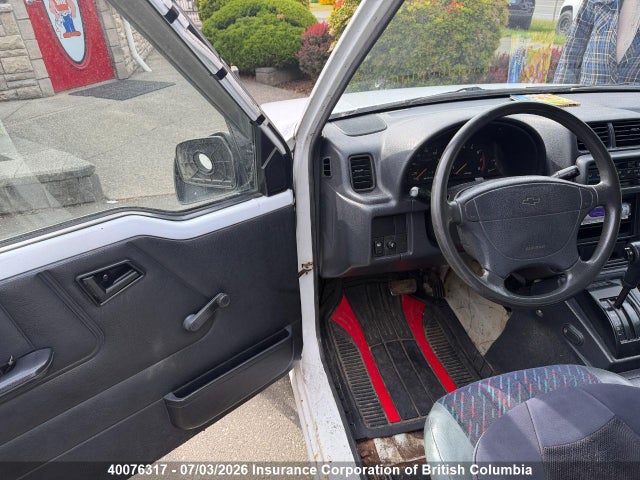 Продажа на аукционе авто 1998 Chevrolet Tracker, vin: 2CNBJ1861W6920221, номер лота: 40076317