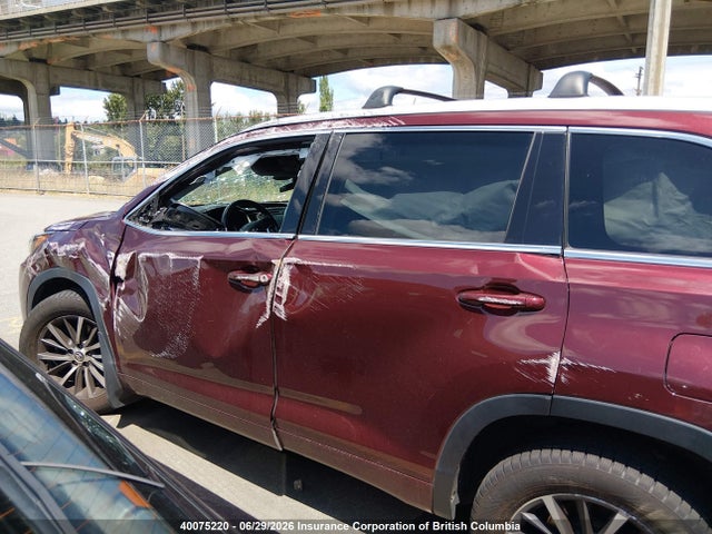 2018 Toyota Highlander Se/xle მანქანა იყიდება აუქციონზე, vin: 5TDJZRFH7JS869219, აუქციონის ნომერი: 40075220