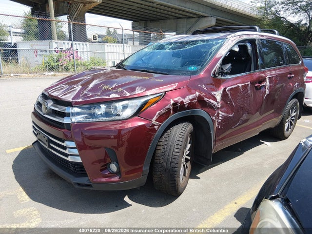 2018 Toyota Highlander Se/xle მანქანა იყიდება აუქციონზე, vin: 5TDJZRFH7JS869219, აუქციონის ნომერი: 40075220