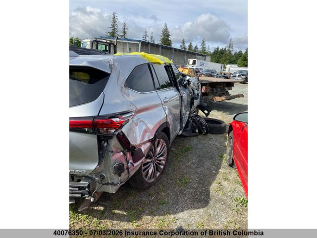 2021 Toyota Highlander Platinum მანქანა იყიდება აუქციონზე, vin: 5TDFZRBH6MS088630, აუქციონის ნომერი: 40076350