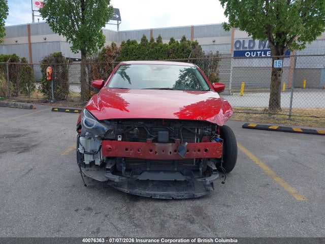 3MZBN1W35JM254624 Mazda 3 Grand Touring