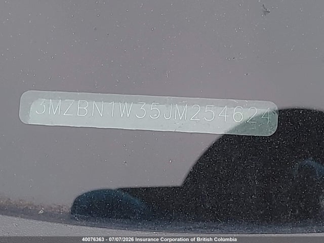 3MZBN1W35JM254624 Mazda 3 Grand Touring