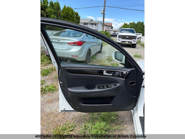 Продажа на аукционе авто 2013 Hyundai Genesis 3.8l, vin: KMHGC4DD3DU220558, номер лота: 40076454