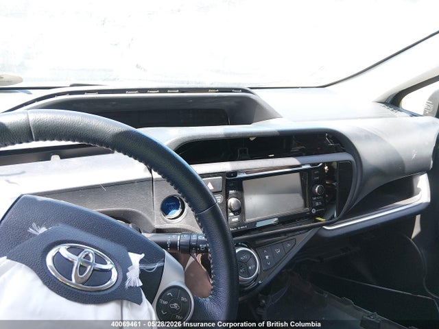 2016 Toyota Prius C მანქანა იყიდება აუქციონზე, vin: JTDKDTB3XG1589102, აუქციონის ნომერი: 40069461