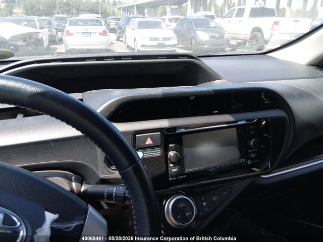 2016 Toyota Prius C მანქანა იყიდება აუქციონზე, vin: JTDKDTB3XG1589102, აუქციონის ნომერი: 40069461