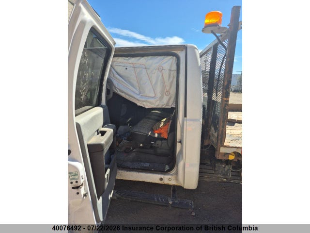 40076492 :رقم المزاد ، 1FT8W3B68FEA55036 vin ، 2015 Ford F350 مزاد بيع