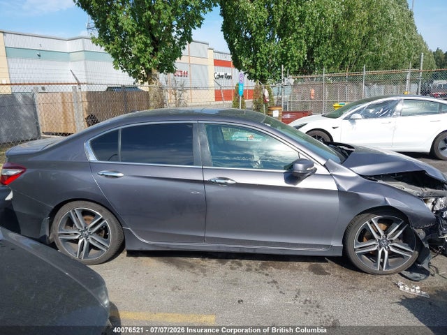 Продаж на аукціоні авто 2017 Honda Accord Touring, vin: 1HGCR2F05HA805652, номер лоту: 40076521