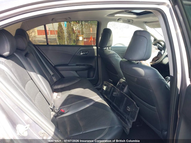 Продаж на аукціоні авто 2017 Honda Accord Touring, vin: 1HGCR2F05HA805652, номер лоту: 40076521