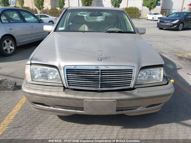 40076528 :رقم المزاد ، WDBHA23G3WF656587 vin ، 1998 Mercedes-benz C Class Classic (a5) مزاد بيع