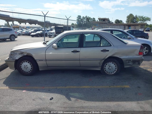 40076528 :رقم المزاد ، WDBHA23G3WF656587 vin ، 1998 Mercedes-benz C Class Classic (a5) مزاد بيع