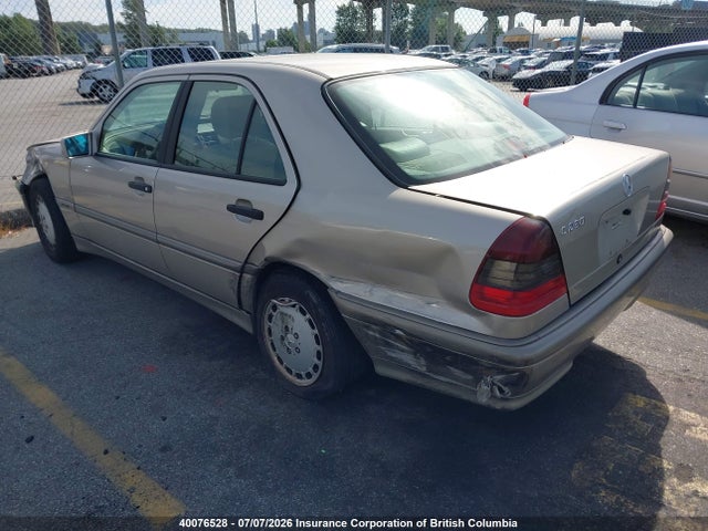40076528 :رقم المزاد ، WDBHA23G3WF656587 vin ، 1998 Mercedes-benz C Class Classic (a5) مزاد بيع