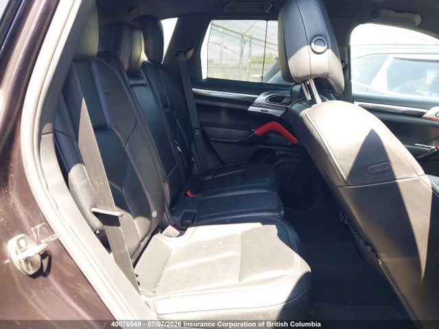 40076549 :رقم المزاد ، WP1AA2A27BLA06438 vin ، 2011 Porsche Cayenne مزاد بيع