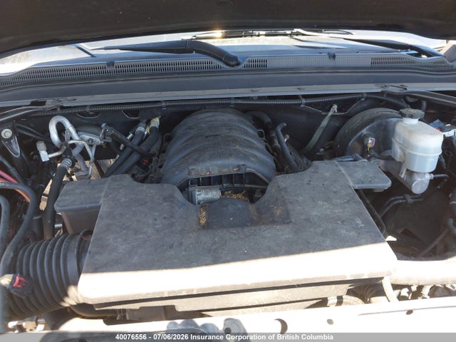 40076556 :رقم المزاد ، 1GNSKHKC5KR185547 vin ، 2019 Chevrolet Suburban Lt مزاد بيع