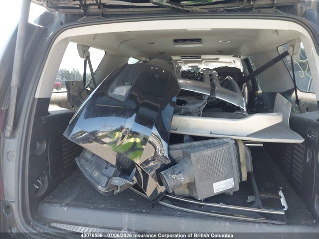 40076556 :رقم المزاد ، 1GNSKHKC5KR185547 vin ، 2019 Chevrolet Suburban Lt مزاد بيع