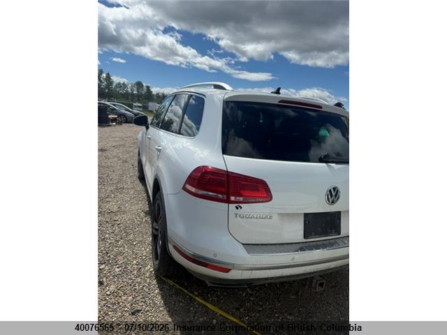 Volkswagen Touareg Wolfsburg 2017 WVGRF7BP9HD005335 Image 3